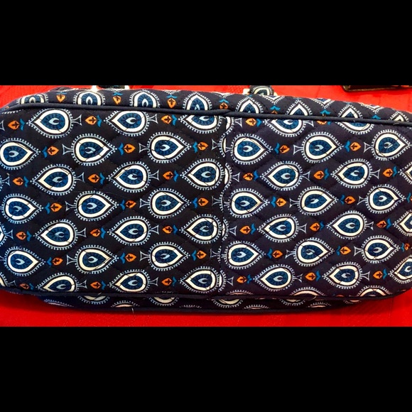 Vera Bradley Large Handbag - Picture 5 of 5